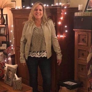Meet your Posher, Tina